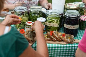 WildplukfermenterenworkshopRoosvanKroos-96